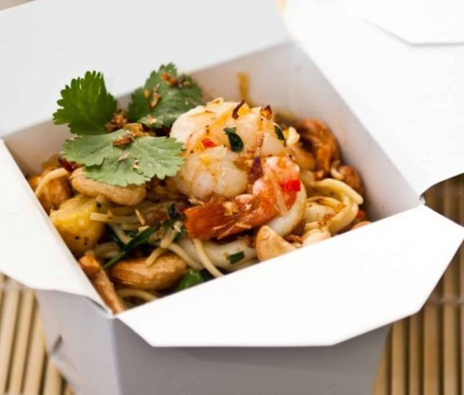 csm_Prawn_and_squid_noodle_box_with_chili_and_Asian_spices4_01_30549a9537